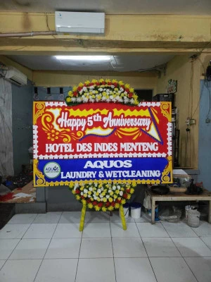 Papan Bunga di Pondok Kacang Timur