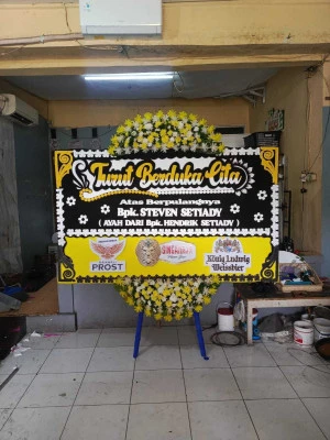 Papan Bunga di Pondok Kacang Timur