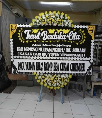 Papan Bunga di Pondok Kacang Timur