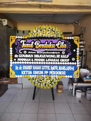Papan Bunga di Pondok Kacang Timur
